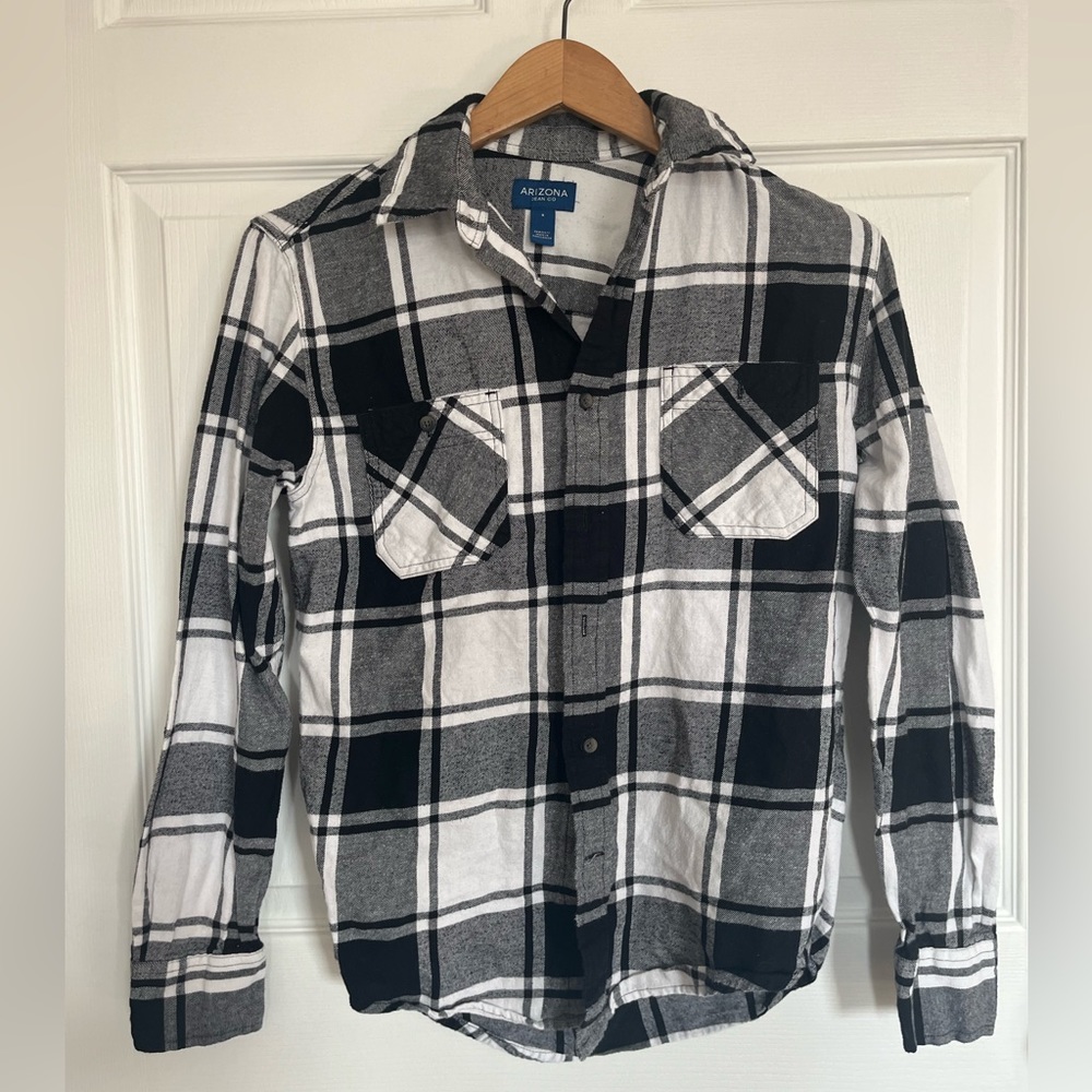 size small black and white flannel